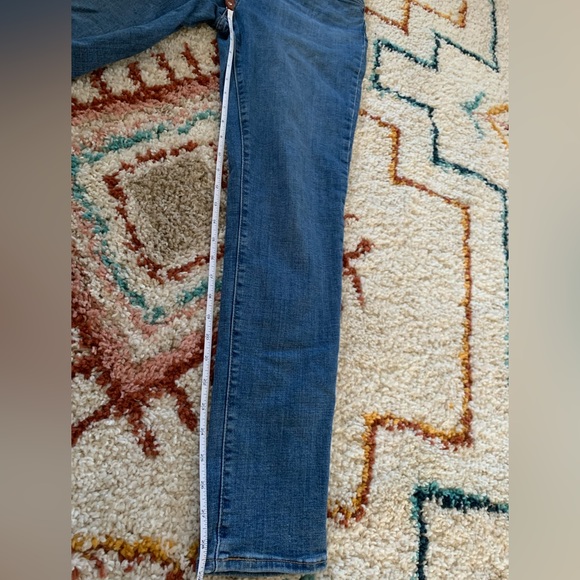 Levi high rise skinny jeans - Picture 4 of 7